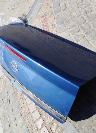 Крышка багажника седан Opel Vectra C