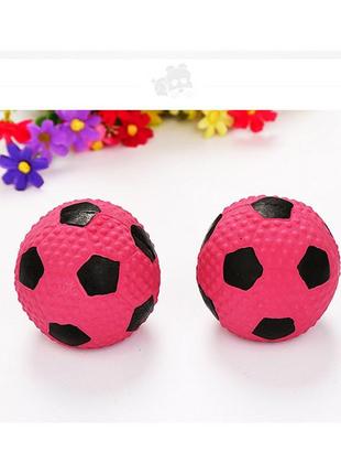 Игрушка для собак "футбольный мяч" фиолетовый, латекс с пищалк...