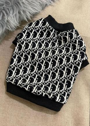 Брендовый свитер для собак, котов с резинками на рукавах и вок...