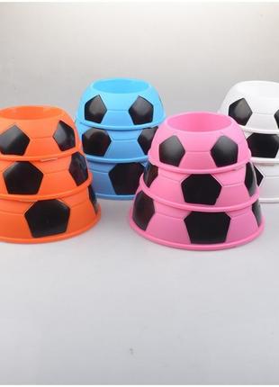 Миска пластиковая для собак multibrand "футбольный мяч" разноц...