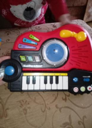 Детская музыкальная игрушка
