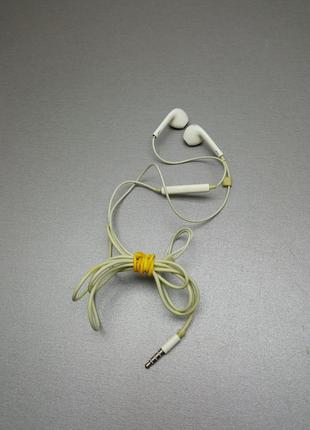 Наушники Bluetooth-гарнитура Б/У Apple EarPods MD827ZM/A