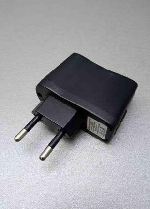 Заряднее устройство Б/У Сетевой адаптер USB