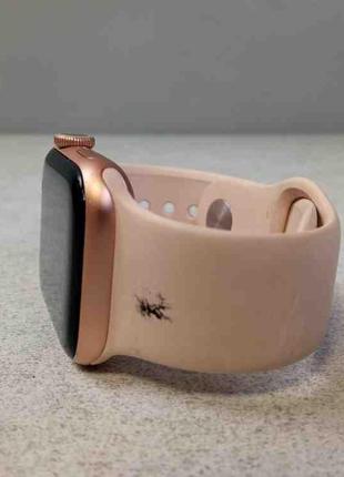 Смарт-часы браслет Б/У Apple Watch Series 5 GPS 40mm