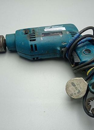 Шуруповерт Б/У Ударная дрель-шуруповерт Makita 8450 560 Вт