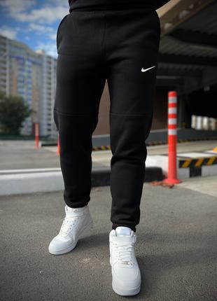 Зимние спортивные штаны Nike с начесом черные теплые / штаны Н...