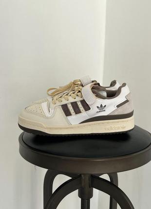 Женские кроссовки adidas forum low khaki