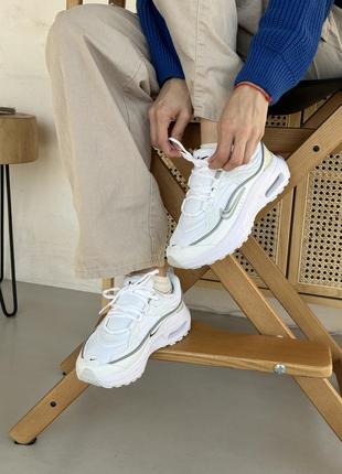 Nike saucony white