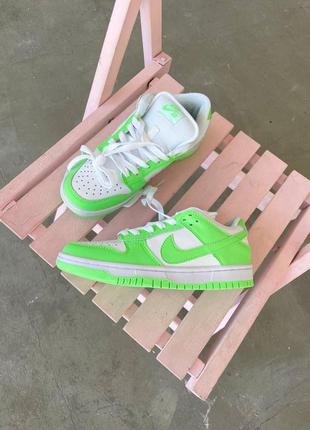 Женские кроссовки nike sb dunk low acid green