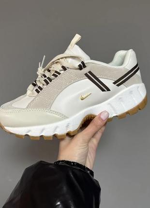 Женские кроссовки nike x jacquemus light beige