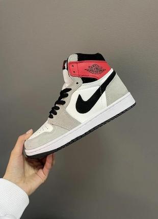 Женские кроссовки nike air jordan retro 1 “grey / red”