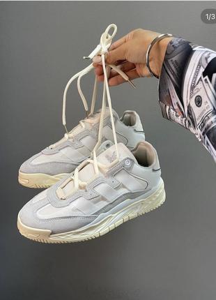 Женские  кроссовки Adidas Niteball FW2477,белые с бежевыми вставк