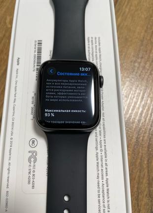 Apple Watch Series 5 44 space gray