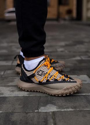 Кроссовки nike acg mountain fly low "fossil"
