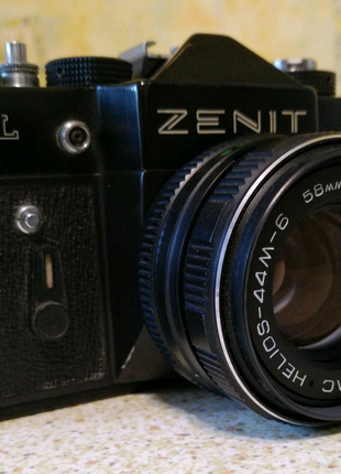 Фотоапарат «Зеніт-TTL», об'єктив Геліос 44М6