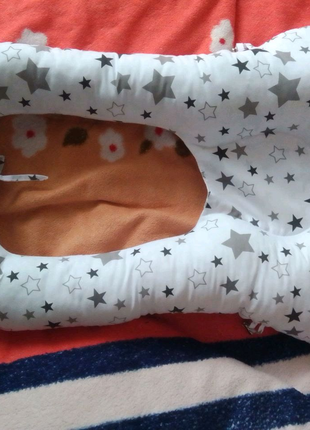 Подушка для новонароджених з бортиками для сну ортопедична