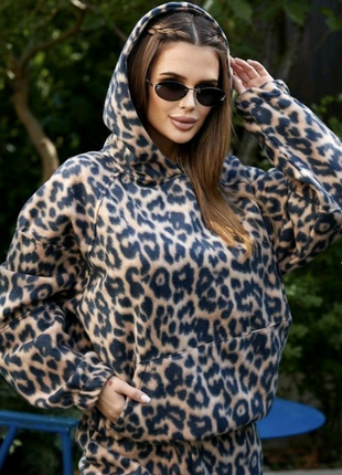 Женский стильный теплый флисовый леопардовый костюм