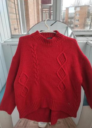 Красный свитер оверсайз крупная вязка