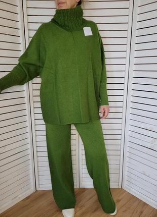 Шикарный костюм итальялия- зеленый