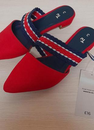 Шикарные туфли-мюли в морском стиле ярко - красного цвета tu с...