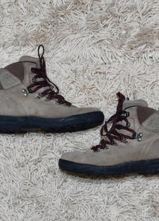 Треккинговые ботинки фирмы salomon contagrip.размер 39