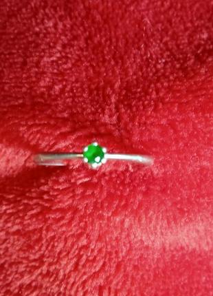 Кольцо серебряное с зеленым камнем 18.5 размер