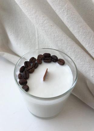 Свеча с ароматом кофе с деревянным фитилем