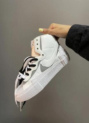 Женские кроссовки nike blazer x sacai white / black