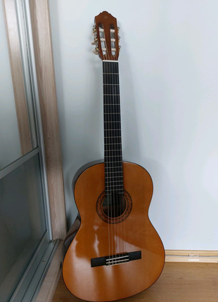 Класична гітара YAMAHA