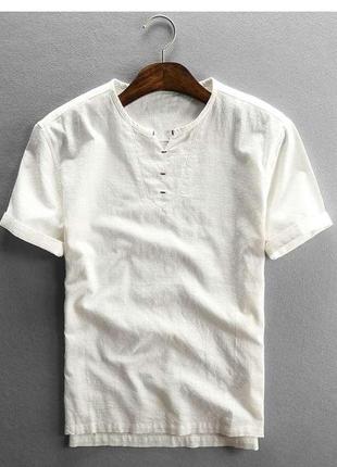 Белая льняная футболка мужская стильный вырез