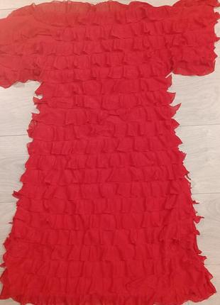 Платье красного цвета размер м