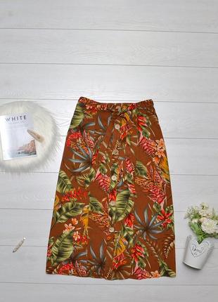 Красива юбка міді з гудзиками chicorée.