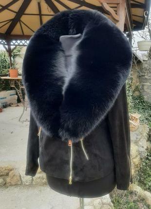 Куртка из натурального замша и натуральным мехом песца в наличии