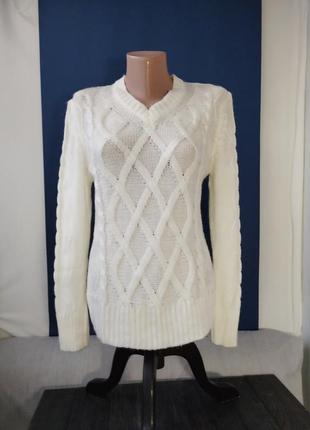 Белый женский пуловер теплый джемпер зима