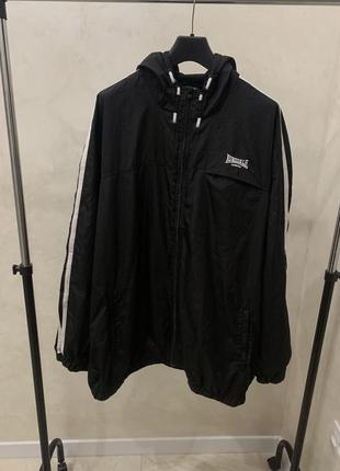 Куртка ветровка lonsdale черная мужская дождевик с капишоном