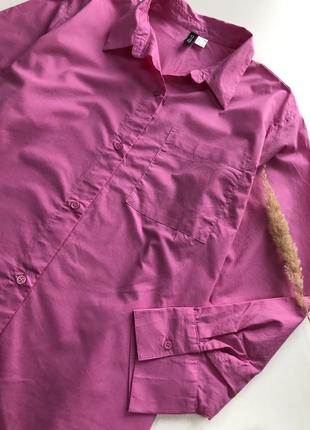 Рубашка свободного кроя в розовом цвете