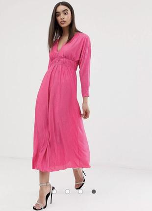 Платье миди в розовом цвете из фактурной ткани