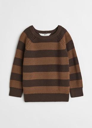 Мягкий вязаный свитер
