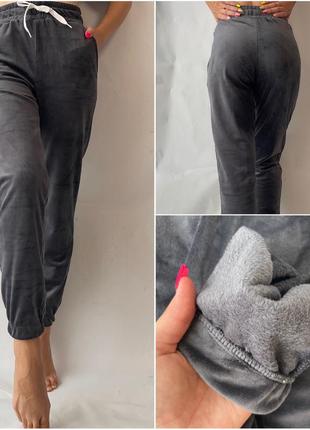 Стиляжные утепленные велюровые штаны