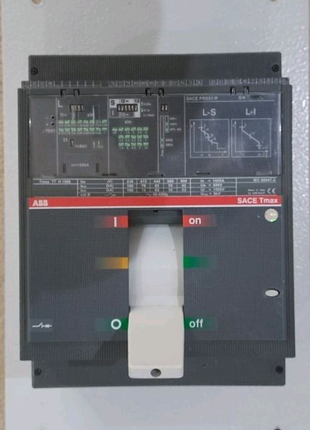 Автоматичний вимикач АВВ 1600А