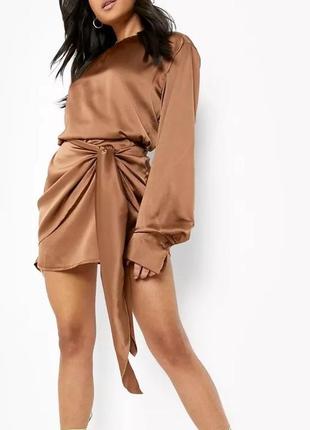 Сукня коротка сатінова атласна коричнева міні з рукавами вільними