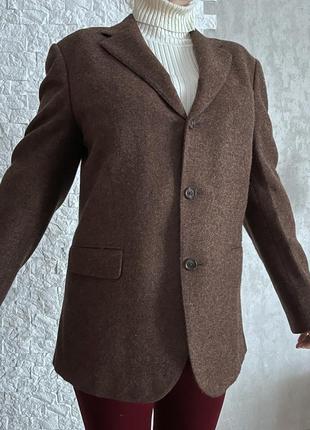 Классический шерстяной унисекс пиджак от бренда caruso