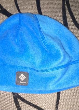 Синя шапка columbia на флісі