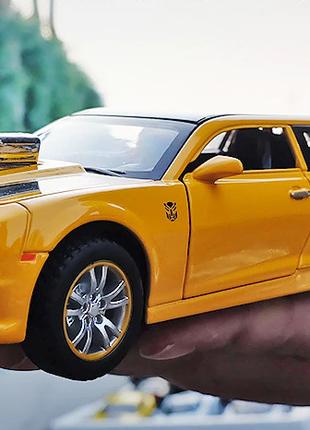 Модель автомобиля Chevrolet Camaro удлиненная желтая, модель в...