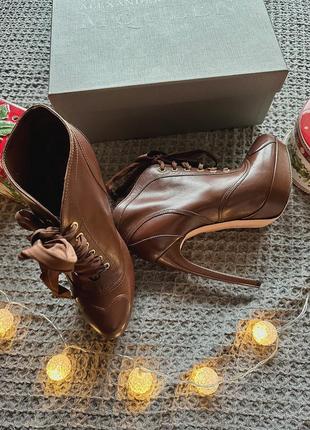 Alexander mcqueen коричневые кожаные туфли с бантами оригинал