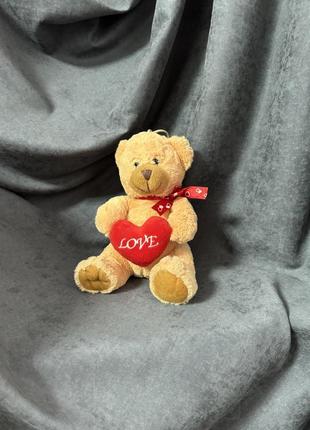 Мягкая игрушка "медведь с сердцем"