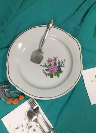Фарфоровая сервировочная тарелка фигурная цветок барановка н40...