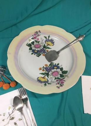 Сервировочная фарфор тарелка перламутр цветок барановка 1960-е...