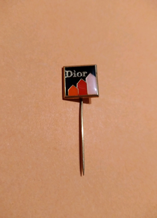 Значок-брошка вінтажний "DIOR" (Д×Ш) 1,1×1,1см, імпортний.