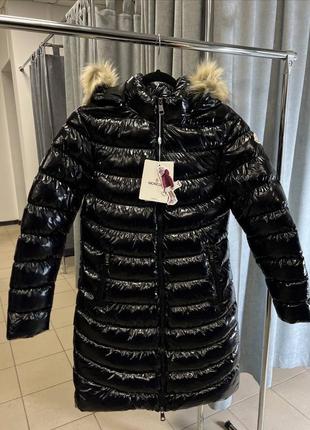 Женская куртка moncler в черном цвете